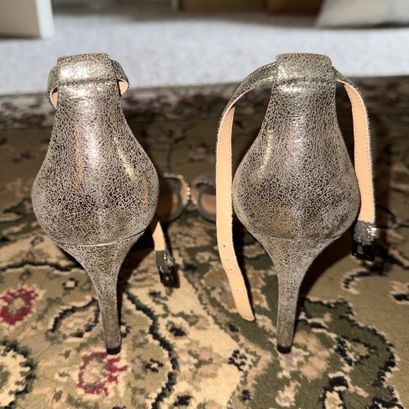 Tory Burch Keri Crackled Metallic Sandal Pewter Stiletto Heels - Picture 3 of 8